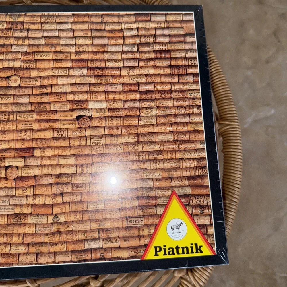 Wine Lovers! Piatnik Jigsaw Puzzle #543647 -  WINE CORKS  1000 Pieces - NEW